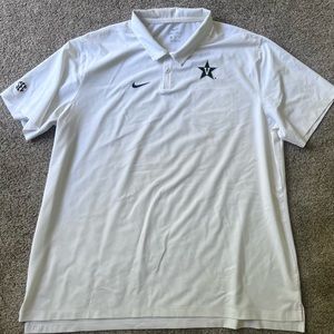 Nike Vanderbilt University golf polo shirt. Size 3xl. Good preowned condition.